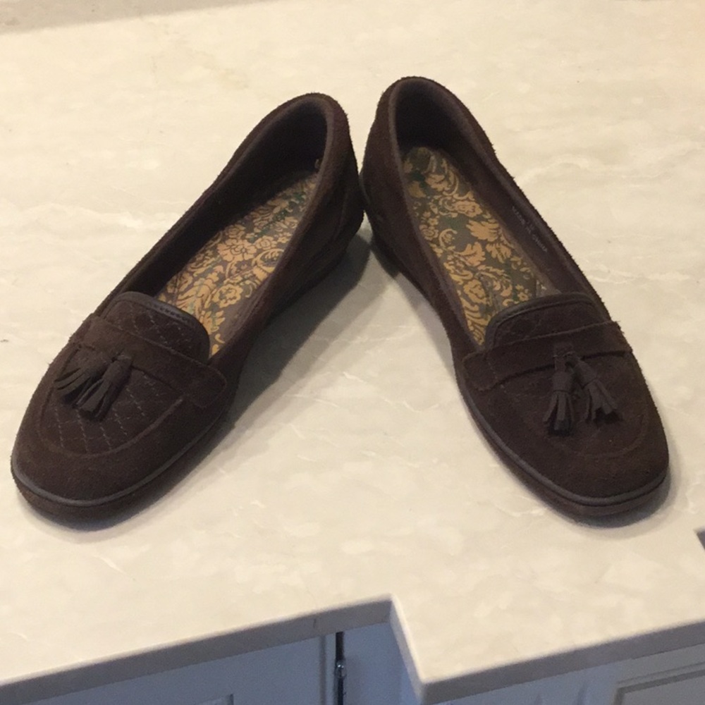 Grasshopper suede flats