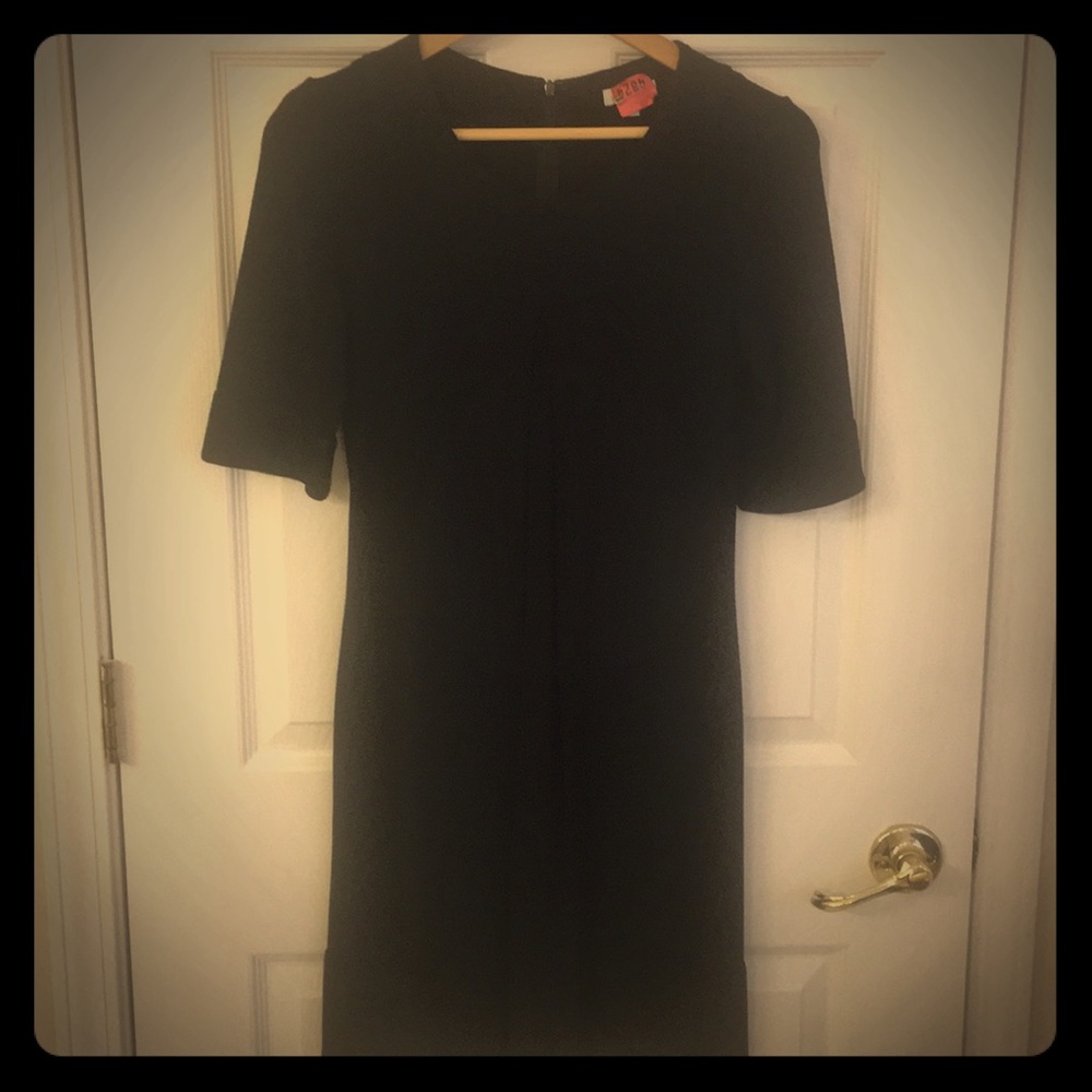 Classy sexy LBD Warm with pockets  Like new!