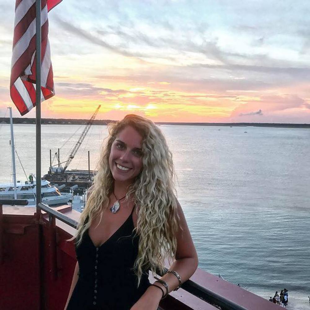 Meet your Posher, Bobbi