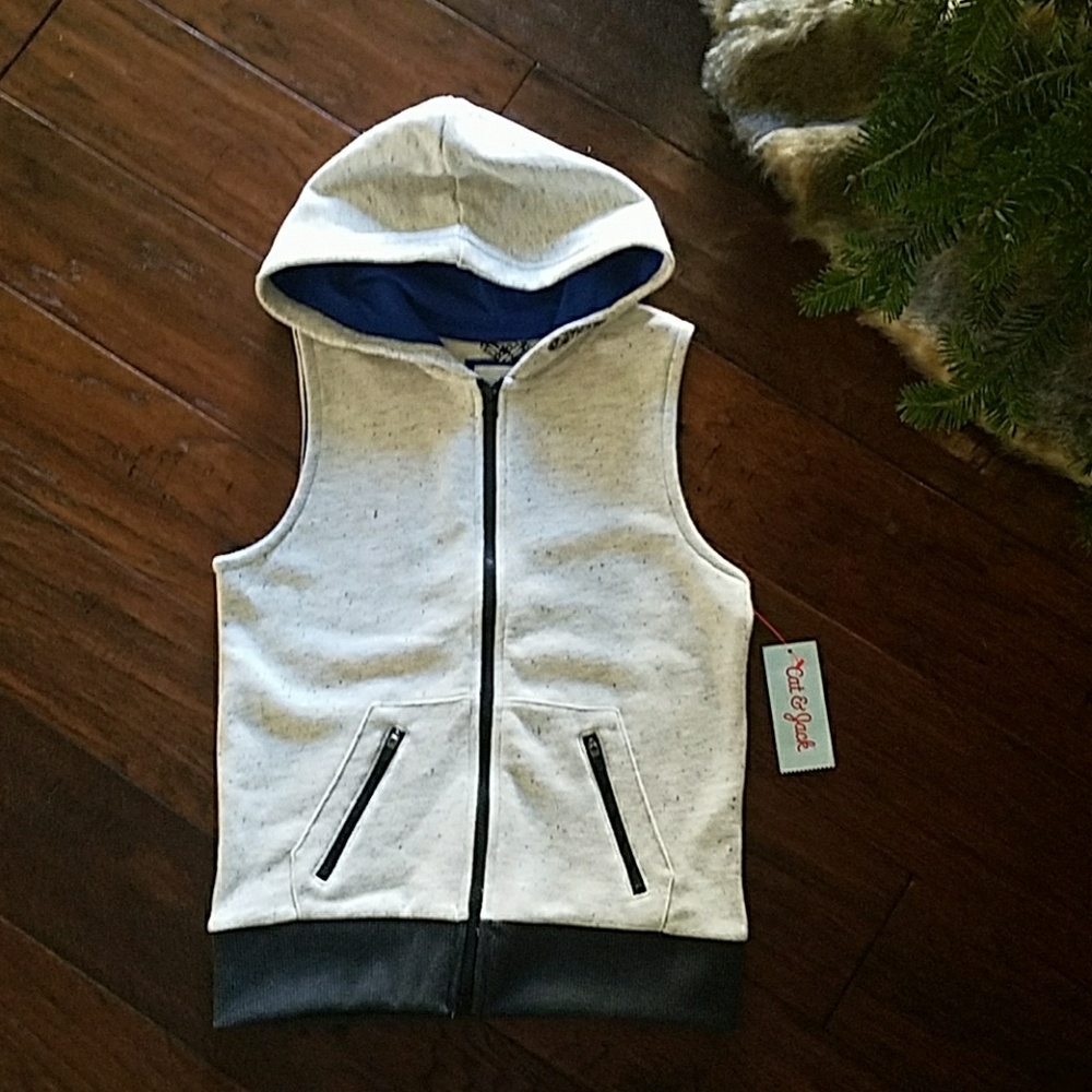 Boys vest NWT