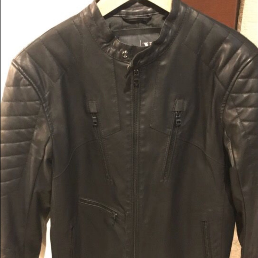 ARMANI EXCHANGE MOTO FAUX LEATHER JACKET (M)