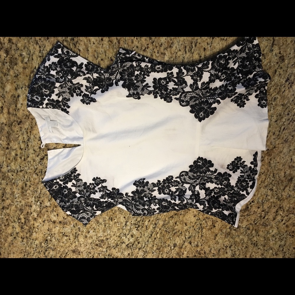 Large Black/White Short Sleeve Peplum Shirt