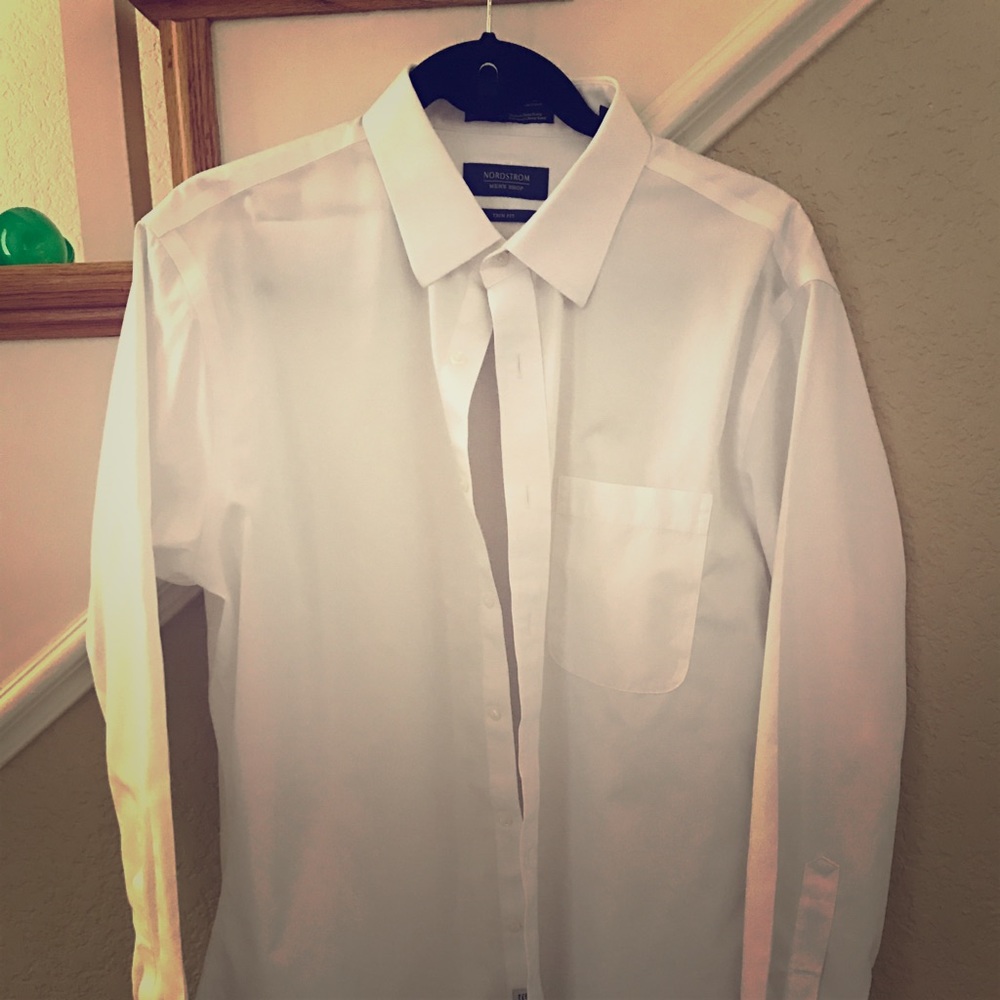 Nordstrom Trim Fit ~ 16 32/33