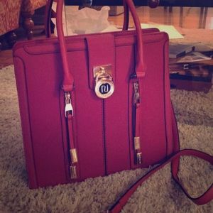 Trendy Purse/Shoulder Bag
