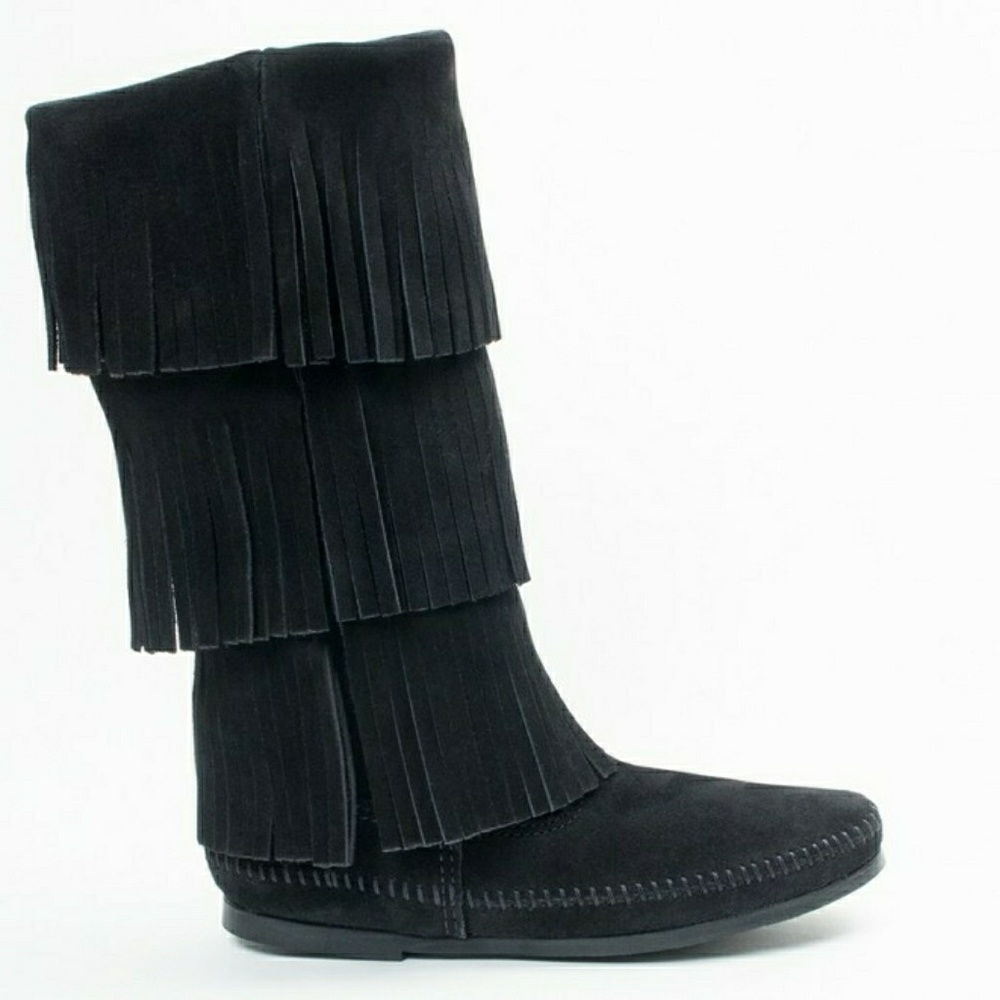 SOLD Minnetonka 3 tier boots