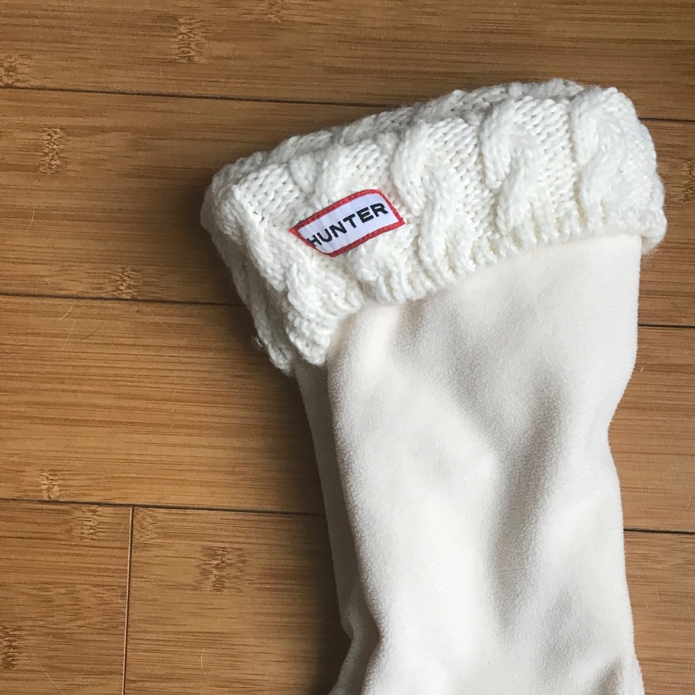 Like new Hunter rain boots winter inserts.