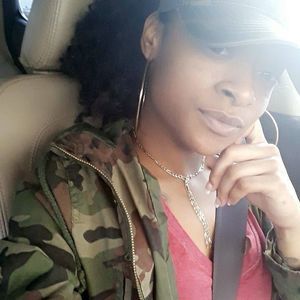 Meet your Posher, Randi lyn