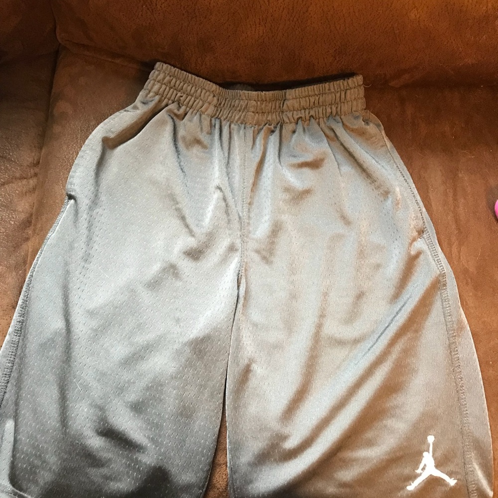 Boys medium Jordan basketball shorts