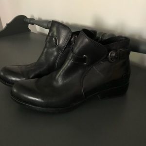 Born Jem Low Heel Boots