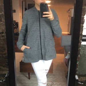 Lululemon Sweatshirt - NWOT