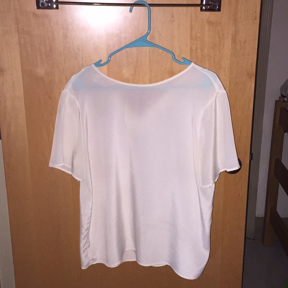 Cream, short-sleeved shirt