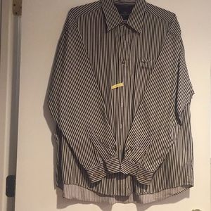 W&W BUTTON DOWN
