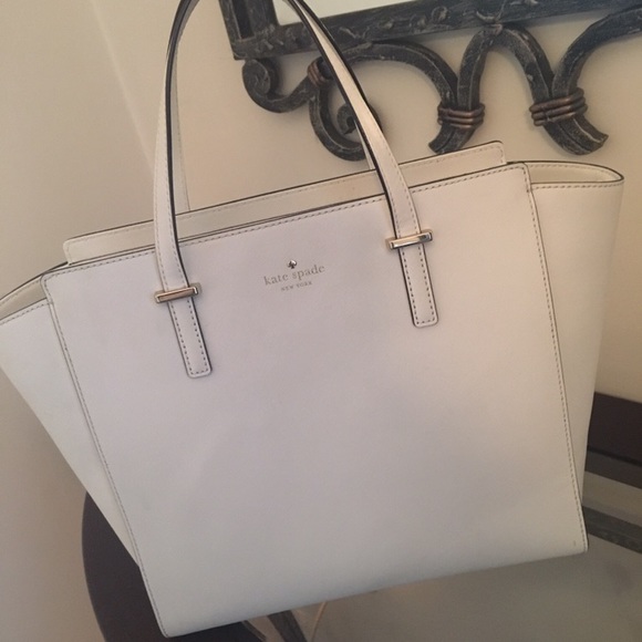 kate spade Handbags - Kate Spade White Tote Bag Purse