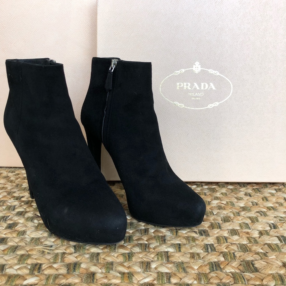 Prada Camoscio Nero Black Suede Booties
