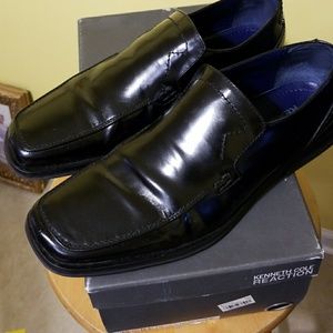Men black leather shoe (Great condition)