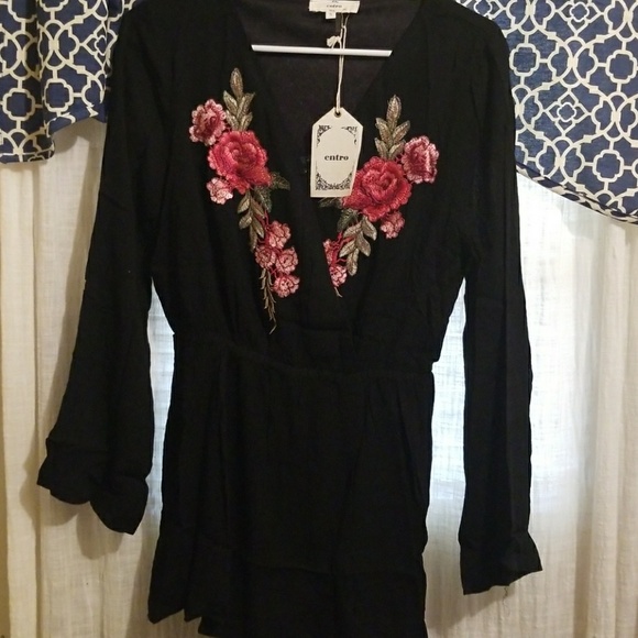 🎋NEW FLOWER PRINT ROMPER🎄 - Picture 3 of 4