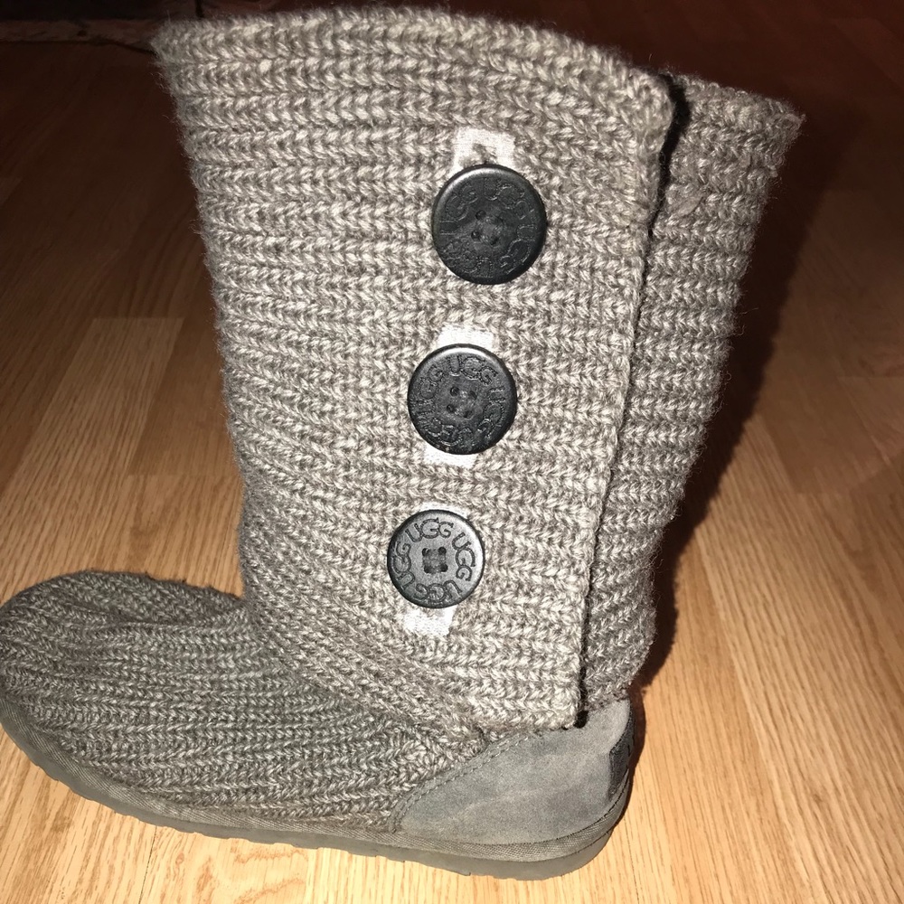 Knitted UGG boots