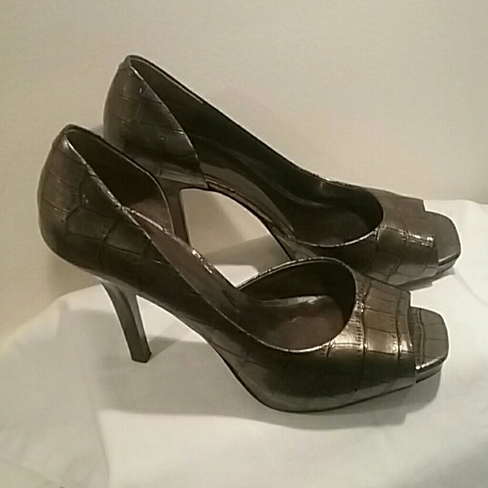 Jessica Simpson peep toe heels