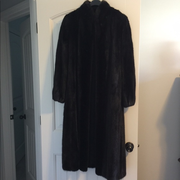 Fur Coat - Picture 1 of 1