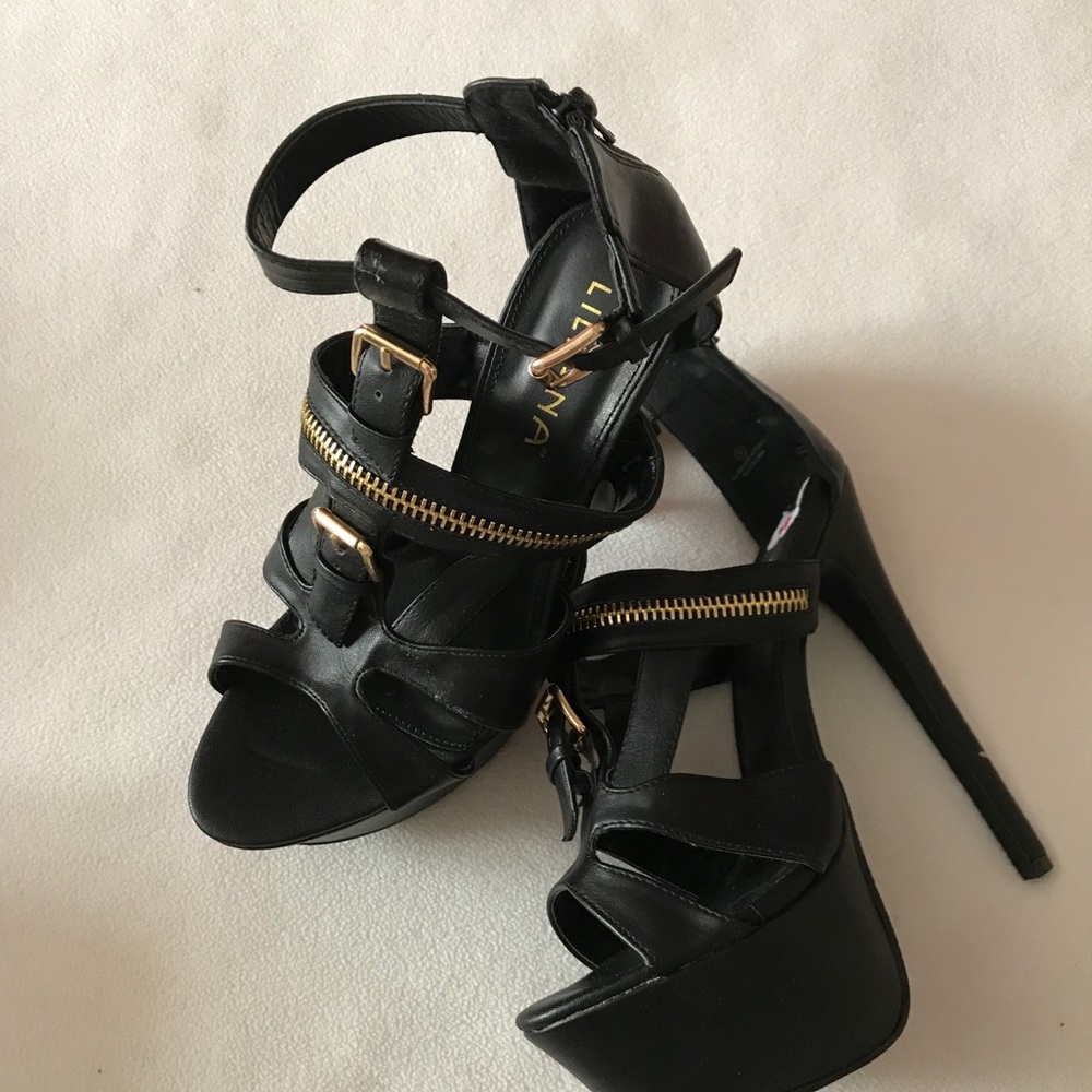Never worn stilettos 👠👠