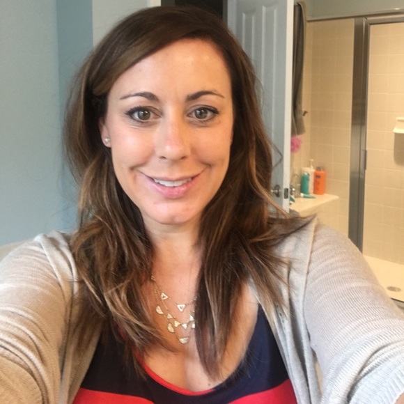 Meet your Posher, Erin - Picture 1 of 1