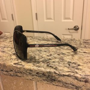 100% authentic Gucci sunglasses preowned