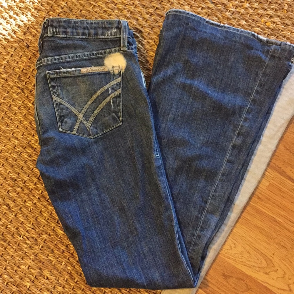 William Rast “Daisy” Super Flare. Size 27