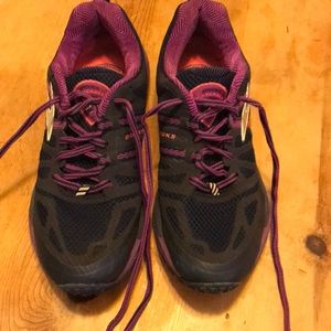 Brooks cascadia trail shoes, sz 8