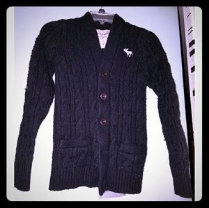 Ambercrombie & Finch sweater