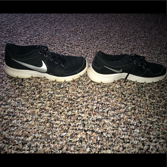 Shoes - Picture 3 of 4