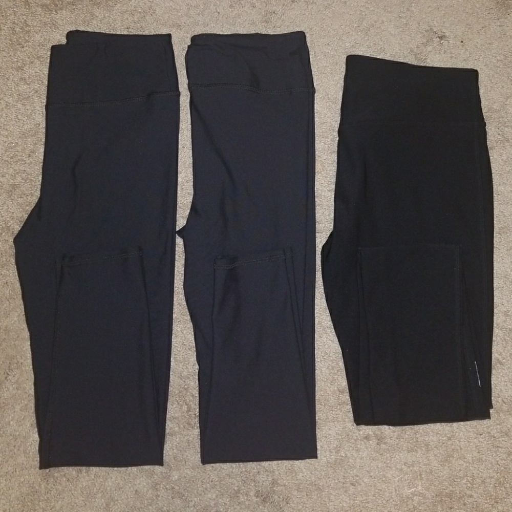 2 pairs of black leggings