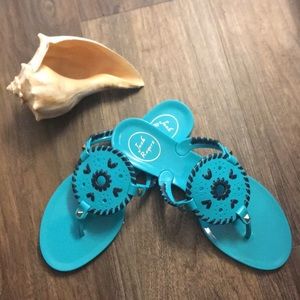 Jack Rogers jelly flip flops. Size 8.