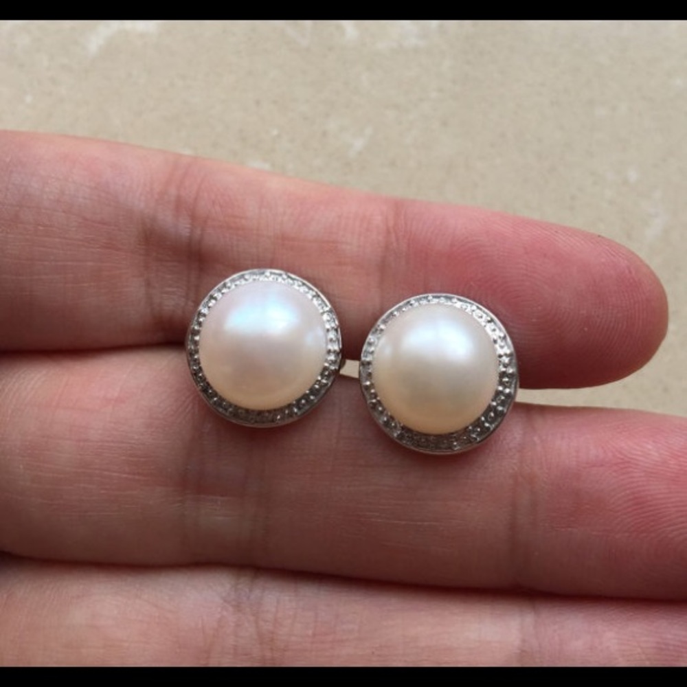 White genuine freshwater pearl earrings