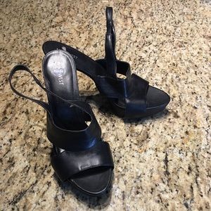 Nine West Size 11 Black Heels/Pumps