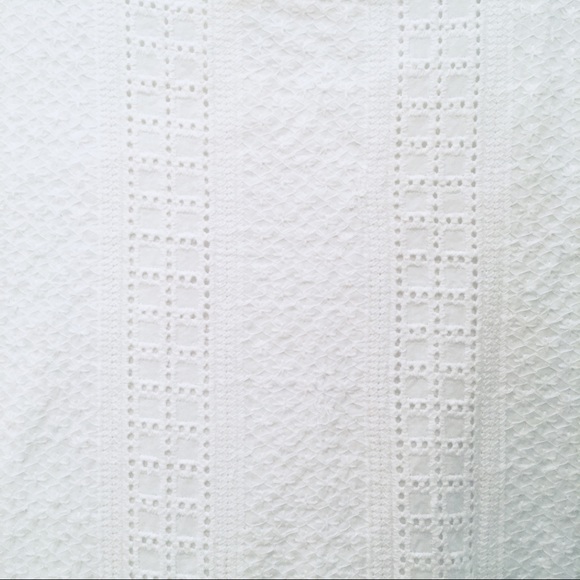 White Textured T-Shirt - Picture 4 of 4