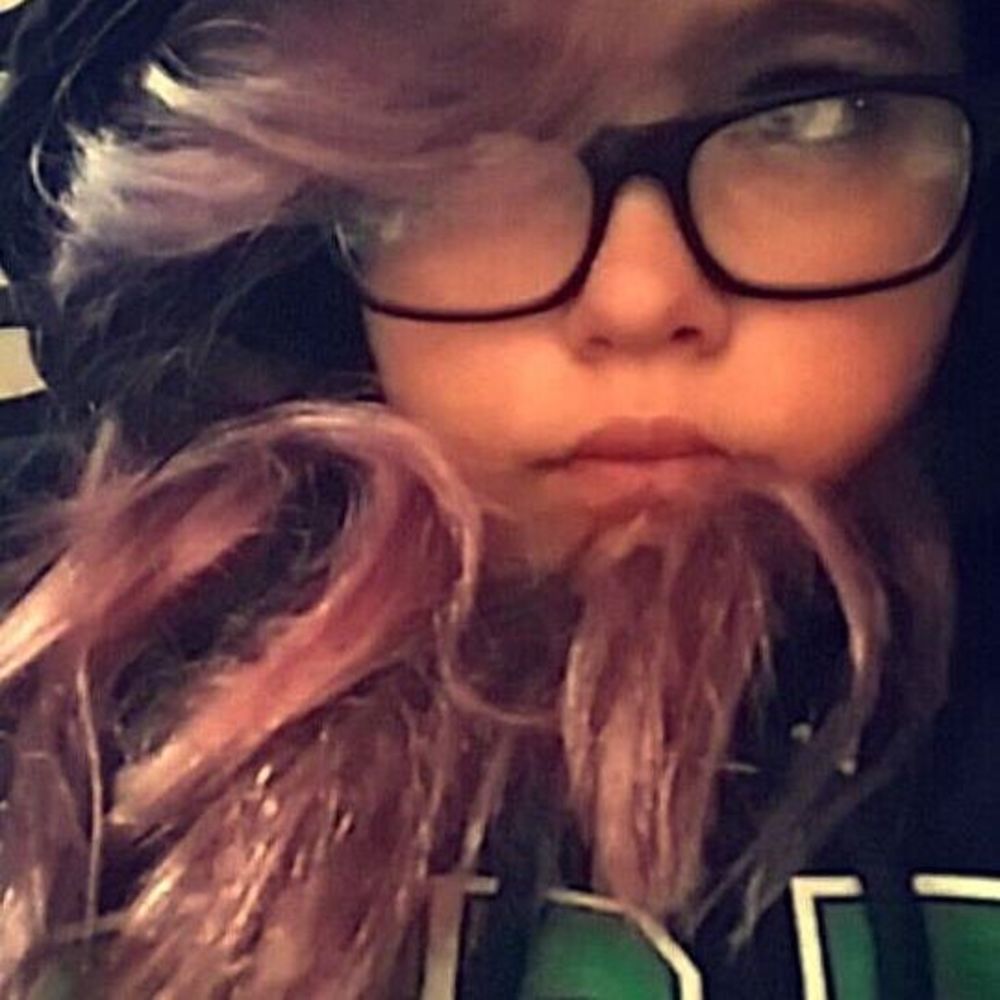 Meet your Posher, Mya