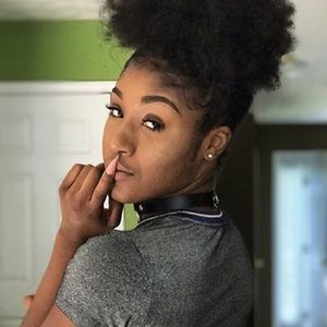 Meet your Posher, Dimone