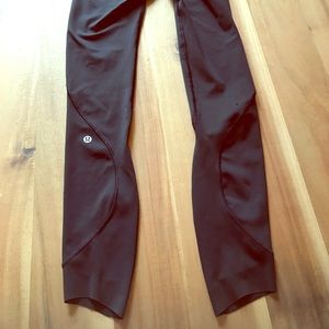 Sz2 Lululemon black 7/8 legging