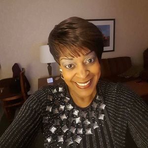 Meet your Posher, Denise