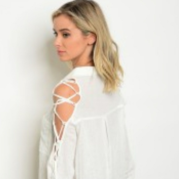 White button down shirt Lace Up Sleeves - Picture 2 of 3