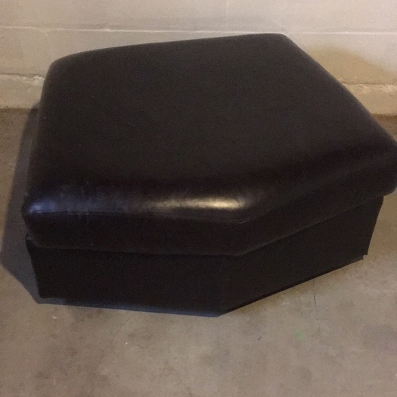 Black leather storage - Picture 1 of 2