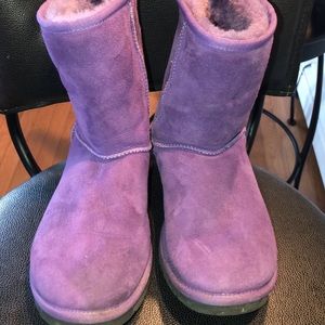 purple uggs!
