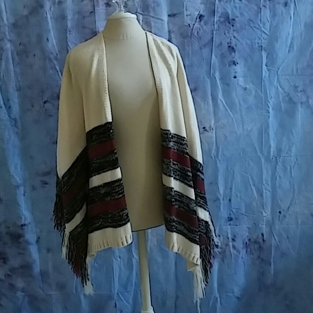 🔽Charlotte Russe Red, Black & Cream Sweater Shrug