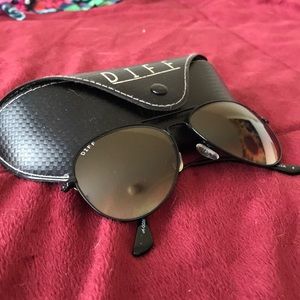 Diff Cruz Sunglasses (BLACK + GREY GRADIENT LENS)