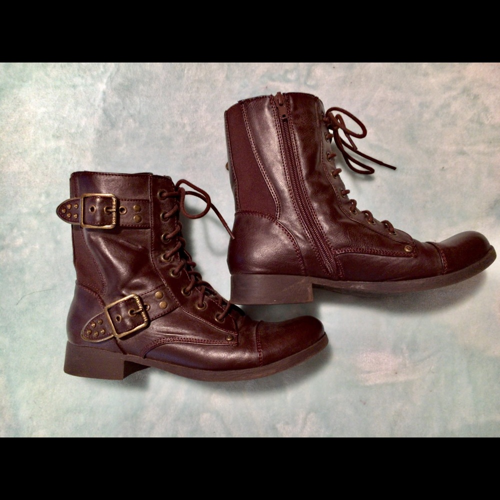 Guess boots