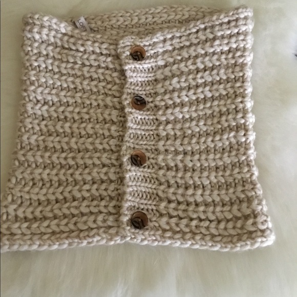 Ann Taylor Loft Cowl Scarf - Picture 2 of 7