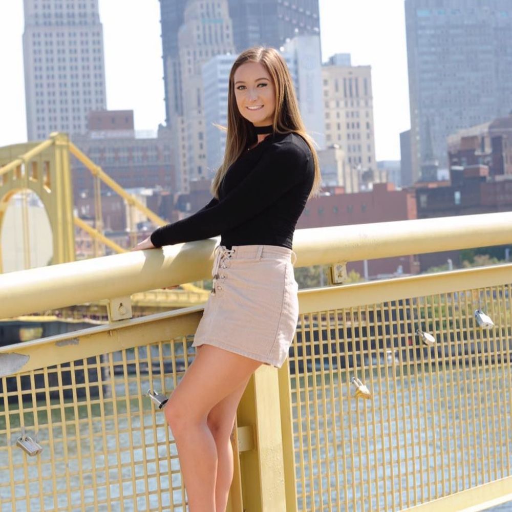 Meet your Posher, Olivia