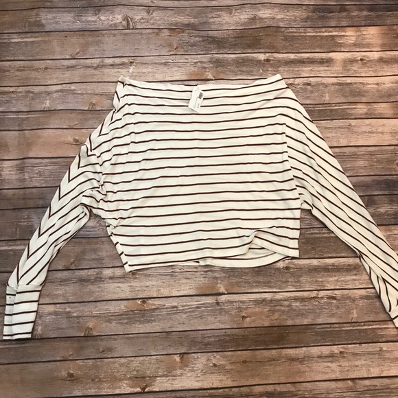 ***SOLD*** Dottie Couture Off the Shoulder Top - Picture 4 of 5