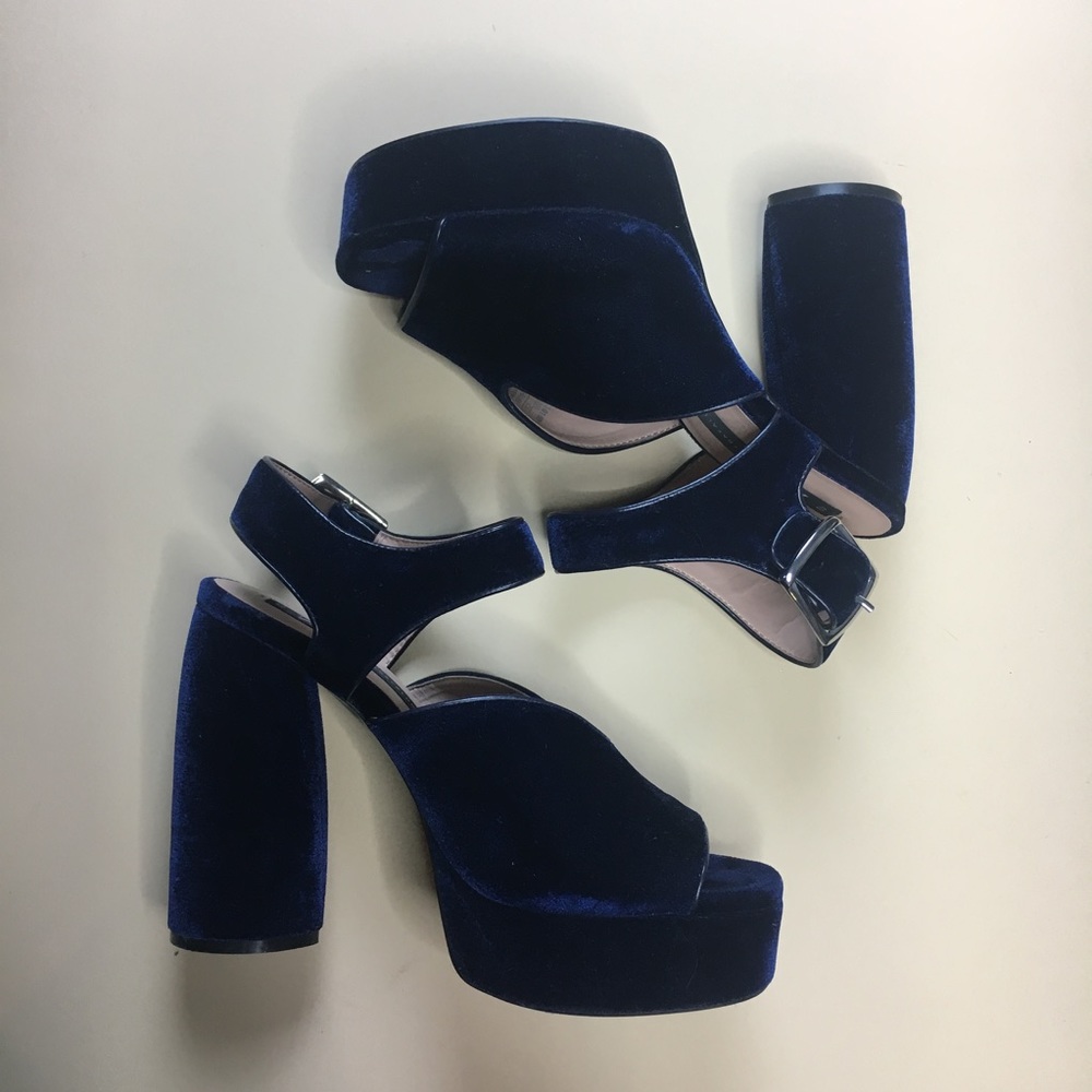 NEW ZARA Navy Velvet Platform Heels
