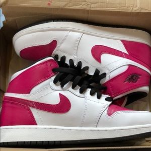 Air Jordan Retro 1 high top